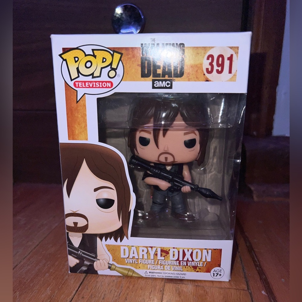 NWT Funko Pop Daryl Dixon Vinyl Figure 391